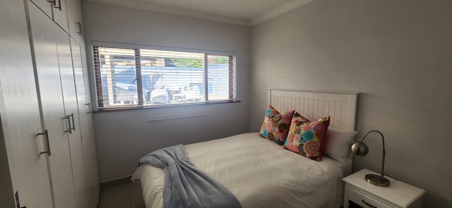 6 Bedroom Property for Sale in Fraaiuitsig Western Cape